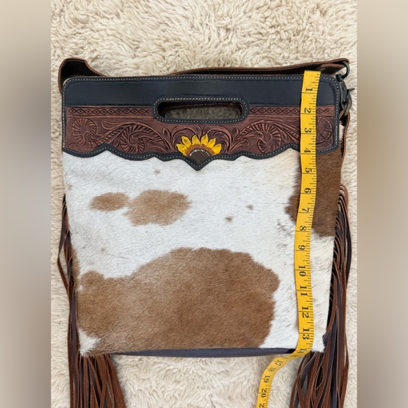 Fringe Cowhide Purse - Picture 5 of 7